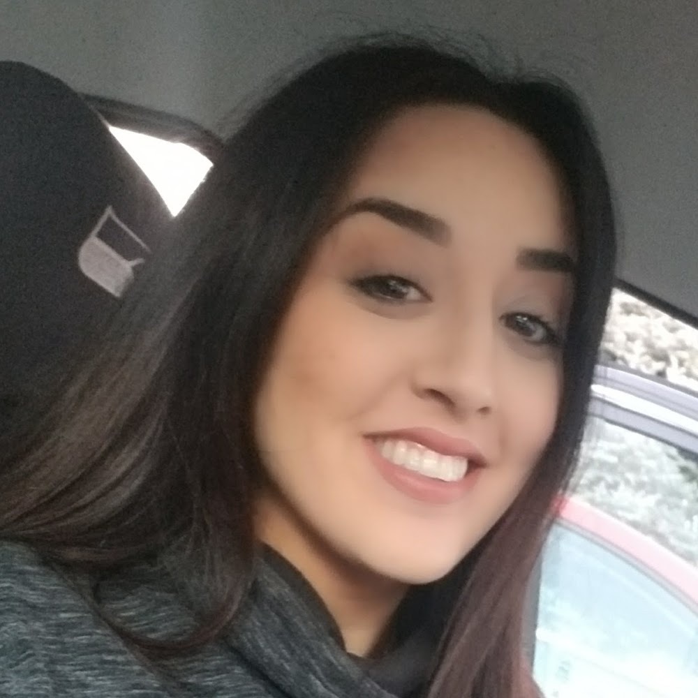 Meet your Posher, Enmilyesteli